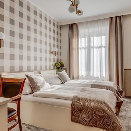 Hotel Golfi Подєбради Екстер'єр фото