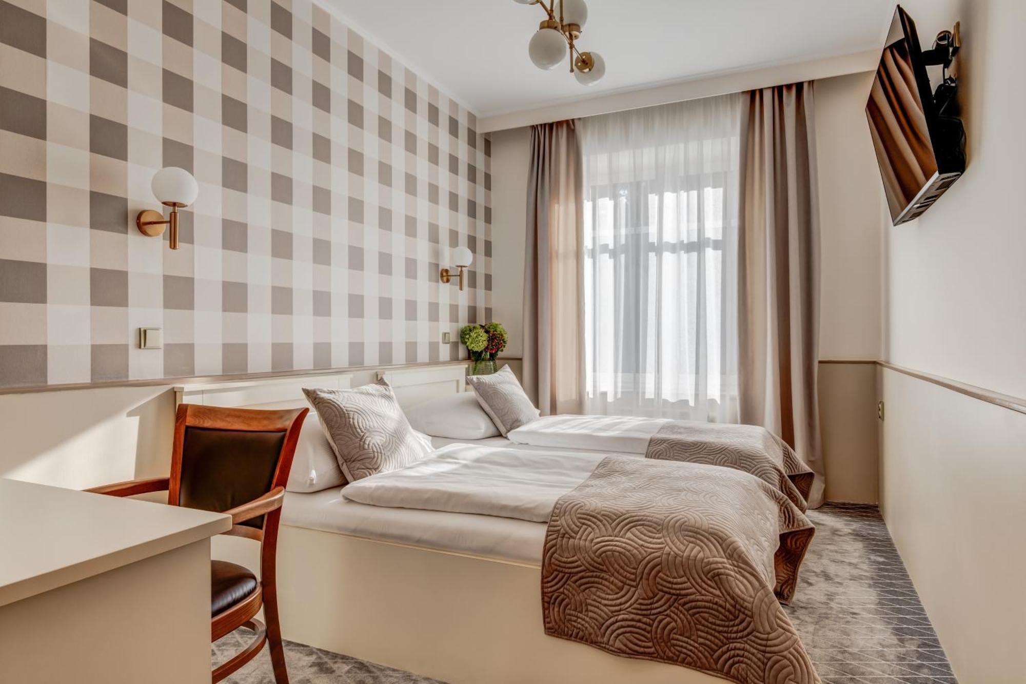 Hotel Golfi Подєбради Екстер'єр фото