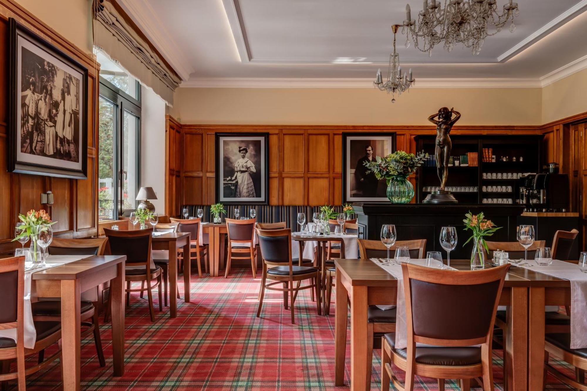 Hotel Golfi Подєбради Екстер'єр фото