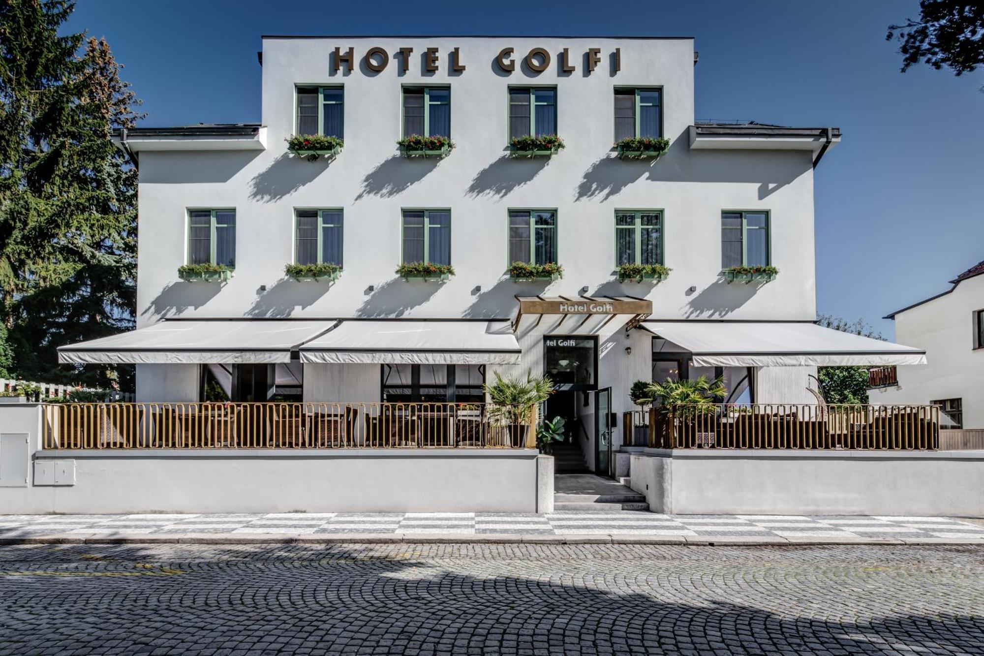 Hotel Golfi Подєбради Екстер'єр фото